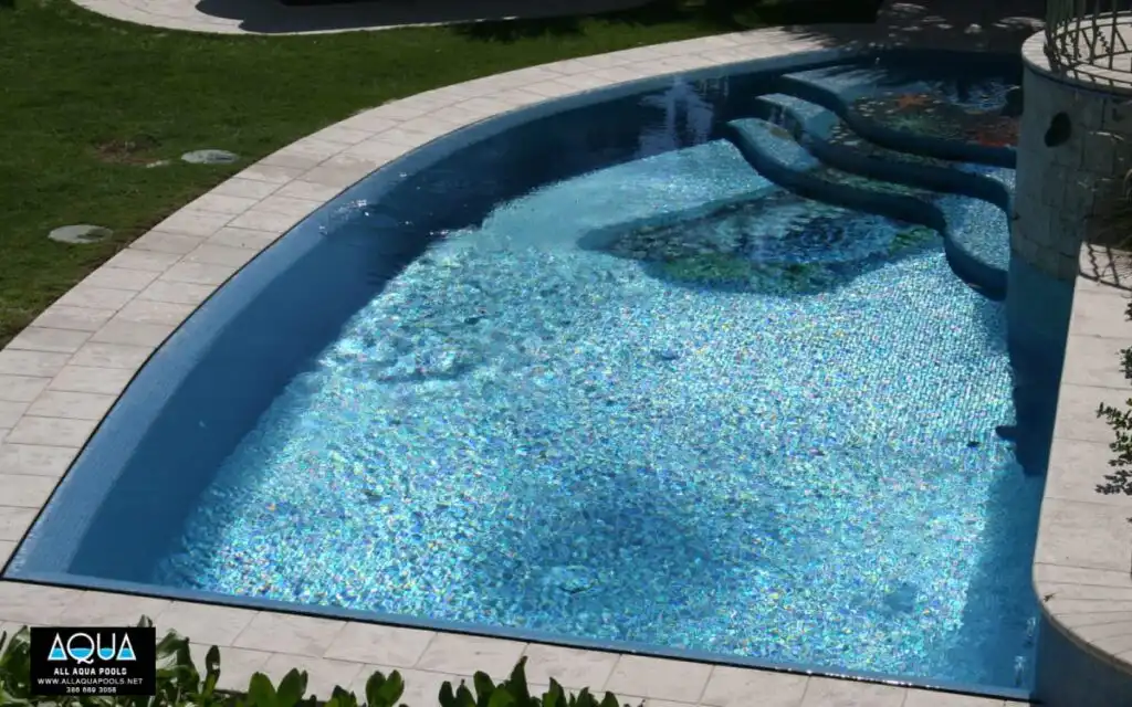 62-Traditional-free-form-pool-with-curved-stairs