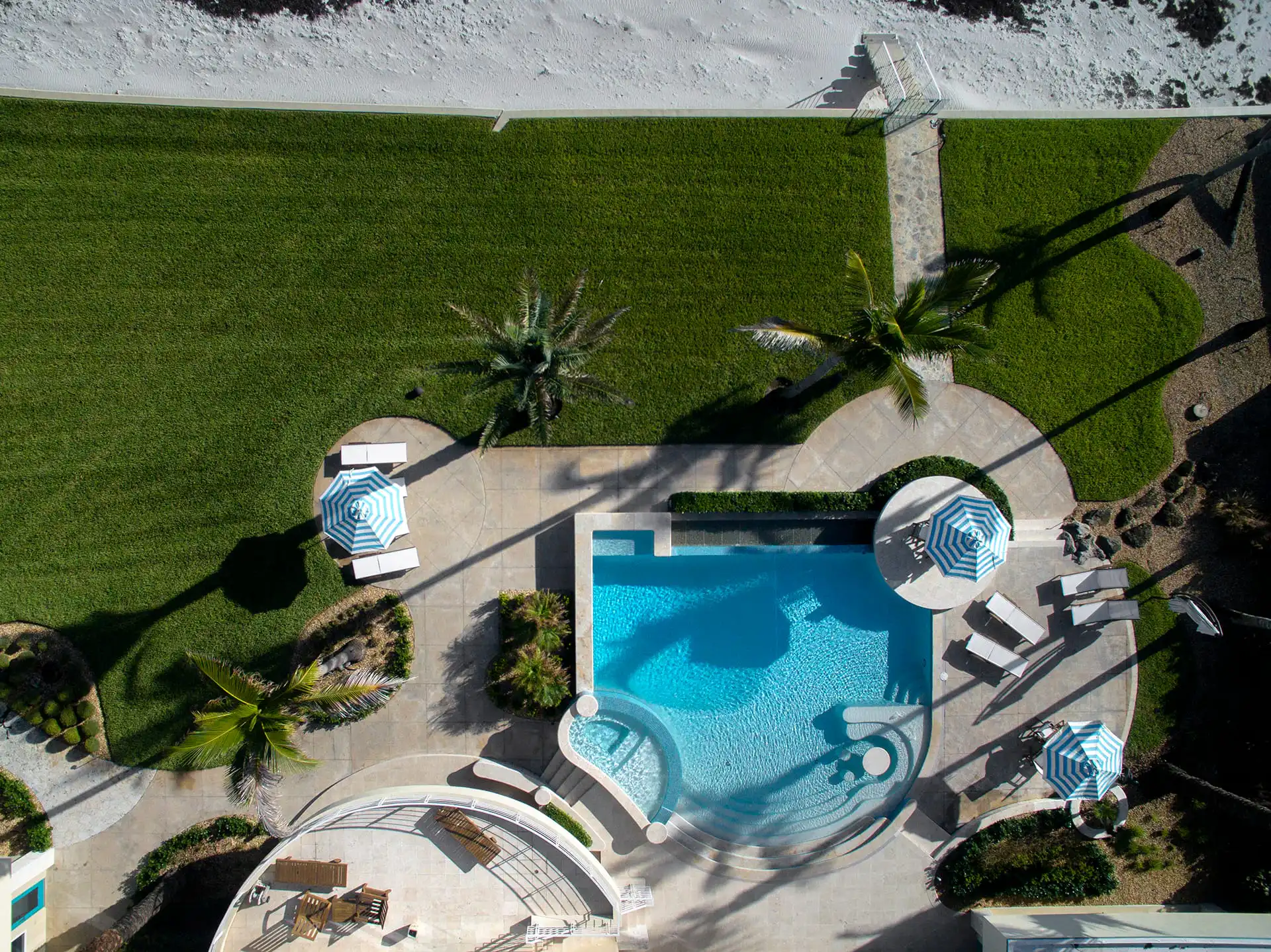 Drone-view-of-infinity-edge-pool-by-All-Aqua-Pools.jpg