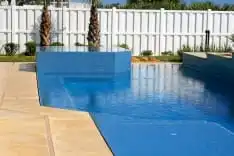thumbs_Perimeter-rim-flow-pool-Palm-Coast-Florida.jpg