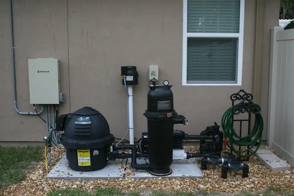 variable_speed_pool_pump_and_cartridge_filter.jpg