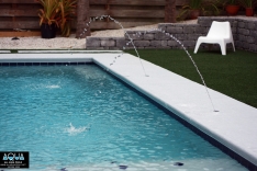 Deck jets in modern pool